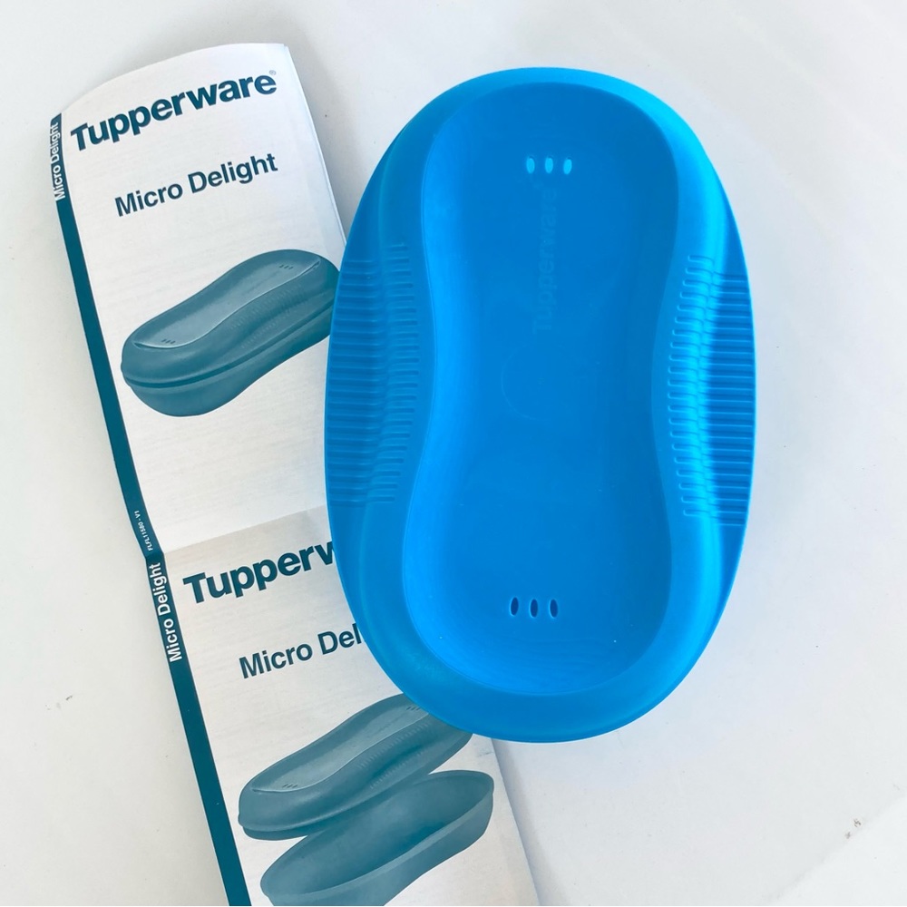 Tupperware Micro Delight Microwave Heatable Container in Blue 6996a